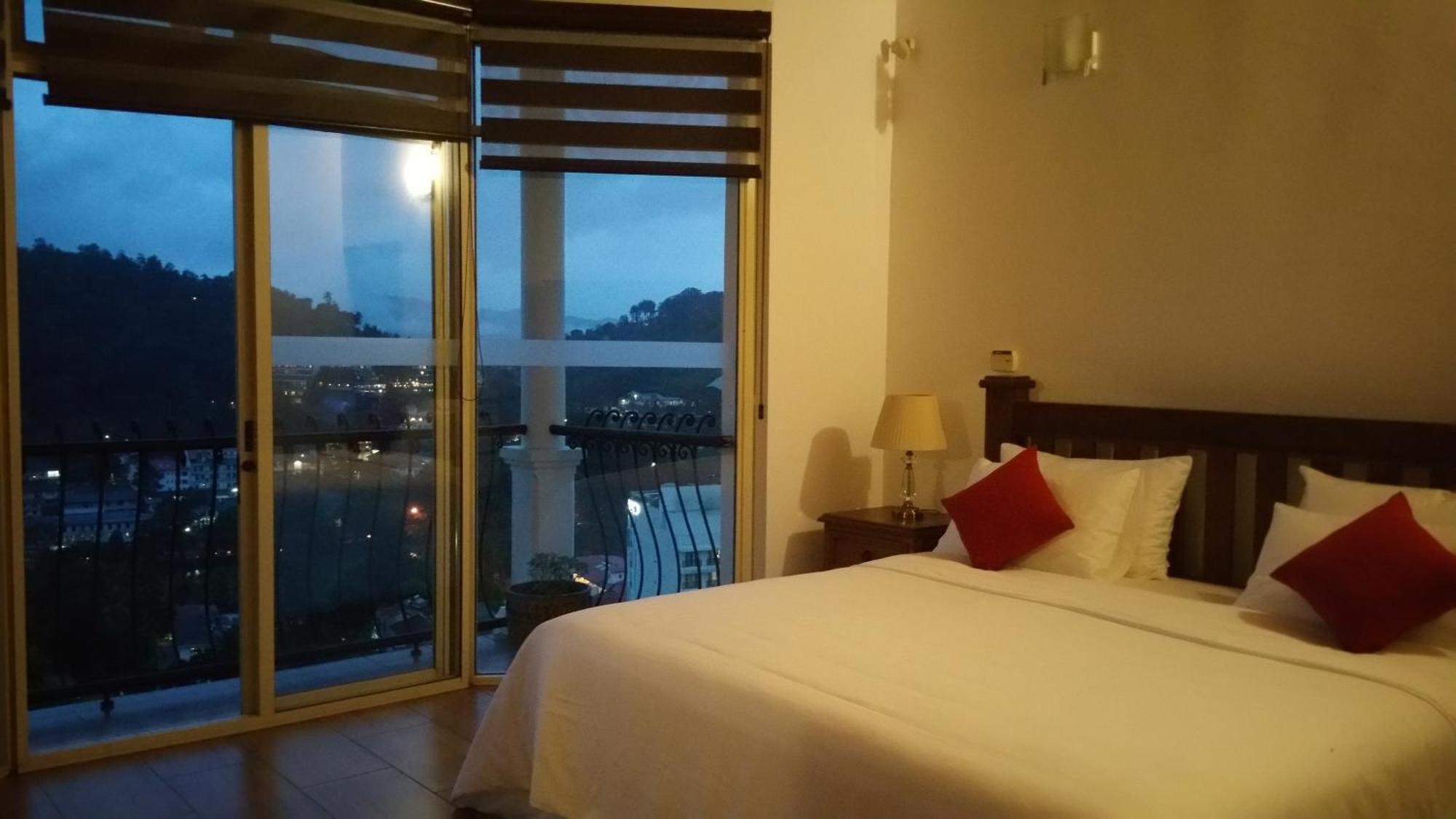 36 Bed & Breakfast 캔디 외부 사진