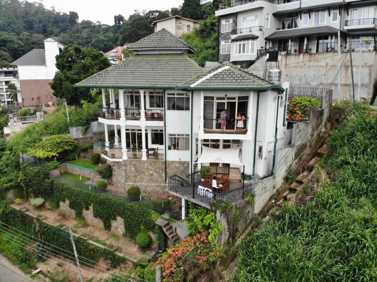 36 Bed & Breakfast 캔디 외부 사진