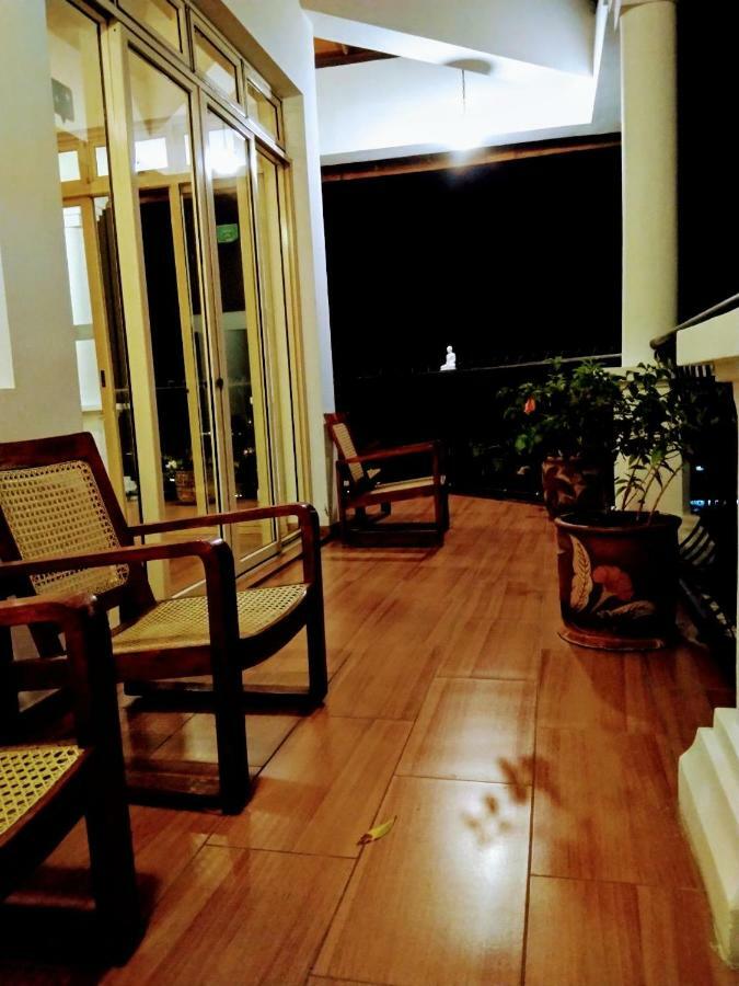 36 Bed & Breakfast 캔디 외부 사진