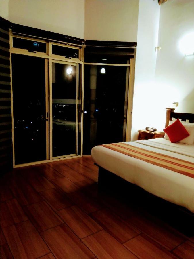 36 Bed & Breakfast 캔디 외부 사진
